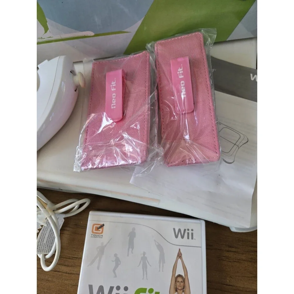 Complete Nintendo Wii Fit Balance Board Wii Fit & Fit Plus Games & Accessories